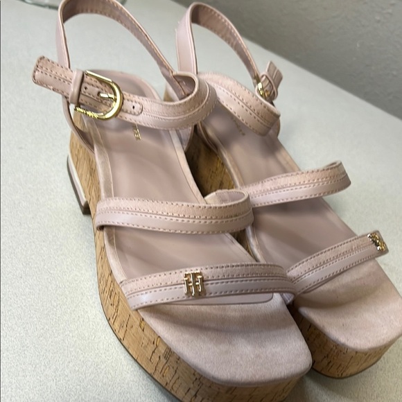 Tommy Hilfiger pink Sandals with Ankle Strap - Picture 2 of 6